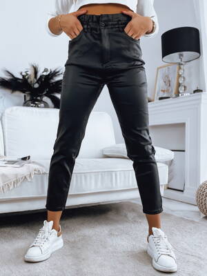 Štýlové čierne koženkové nohavice