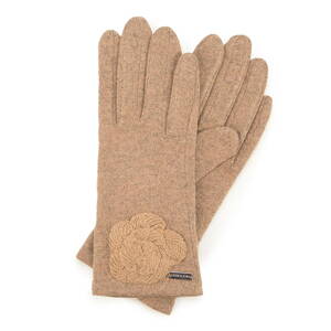 Béžové dámske rukavice.