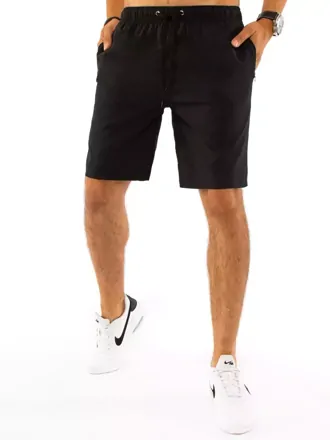 Čierne trendové kraťasy.