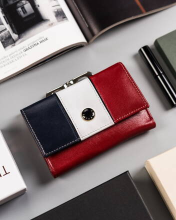 Malá dámska kožená peňaženka s RFID systémom — Peterson