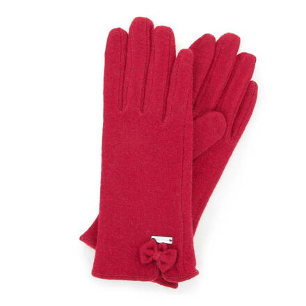 Pekné červené rukavice.