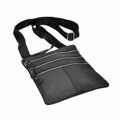 Kožená crossbody taštička.