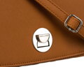 Karamelová dámska crossbody kabelka so strieborným kovaním - David Jones
