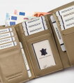 Dámska peňaženka z prírodnej a ekologickej kože s textúrou napodobňujúcou hadiu kožu - 4U Cavaldi