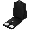 Čierny cestovný ruksak z polyesteru s priehradkou na laptop 14″ – Peterson