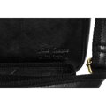 Čierna pánska kožená taška cez plece – jednokomorová elegancia s praktickými detailmi
