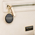Malá béžová dámska crossbody taška z ekologickej kože so zlatými detailmi, dvomi popruhmi a príveskom – Peterson