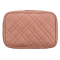 Ružová prešívaná dámska kozmetická taštička z textilného materiálu na zips