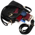 Malá čierna dámska crossbody taška z ekologickej kože so zlatými detailmi – Peterson