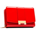 Červená lakovaná dámska peňaženka z ekologickej kože v horizontálnom prevedení