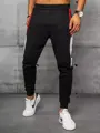 Čierne trendové tepláky.