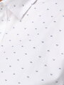 Pánska košeľa slim fit DX2699 – biela košeľa s jemným mikrovzorom