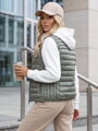 Zelená dámska prešívaná vesta so stojačikom STYLISHZ TY4448