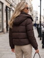 Hnedá krátka prešívaná zimná dámska bunda s kapucňou Dstreet TY5745