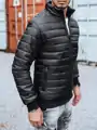 Čierna pánska prešívaná bunda.