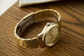 PÁNSKE ZLATÉ HODINKY CASIO MTP-V004G-9B (zd047a) + KRABIČKA