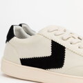 Dámske semišové sneakersy čierne 100-D-351-9