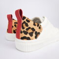Dámske kožené tenisky s leopardím vzorom 95-D-952-0