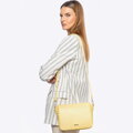 Dámska crossbody s olemovanou klopou žltá 100-4Y-235-Y