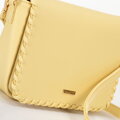 Dámska crossbody s olemovanou klopou žltá 100-4Y-235-Y