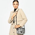 Dámska crossbody z žakáru a ekokože bielo-čierna