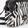 Dámska crossbody z žakáru a ekokože bielo-čierna