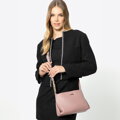 Dámska crossbody kabelka z ekologickej kože s retiazkou vresová 99-4Y-633-F