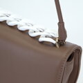 Dámska polkruhová crossbody kabelka Wittchen s hrubou retiazkou 93-4Y-526-5
