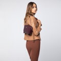 Slivková crossbody kabelka z prírodnej kože s retiazkou 29-4E-015-DF