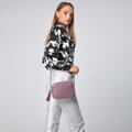 Dámska kožená taška typu crossbody s retiazkou 29-4E-015-F