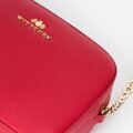 Dámska kožená taška typu crossbody s retiazkou 29-4E-015-P