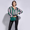 Dámska prešívaná kožená crossbody kabelka Wittchen s retiazkou 95-4E-655-Z