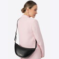 Dámska crossbody na širokom popruhu čierna 100-4Y-421-1