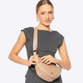 Dámska crossbody na širokom popruhu béžová 100-4Y-421-9