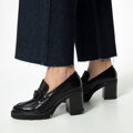Dámske lodičky s dekoratívnou retiazkou čierne 99-D-103-1  