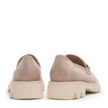 Dámske semišové mokasíny s retiazkou na platforme 98-D-102-9