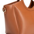 Kuferek damski z ekoskóry z okrągłymi rączkami brązowy 102-4Y-905-5