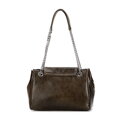 Zelená crossbody kabelka z imitácie kože s retiazkou a kovovou sponou 101-4Y-410-Z