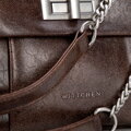 Hnedá crossbody kabelka z imitácie kože s retiazkou a kovovou sponou 101-4Y-410-4