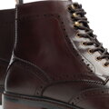 Pánske kožené členkové topánky s perforáciou – elegancia a pohodlie na každý deň