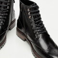 Pánske kožené členkové topánky s perforáciou – štýl a pohodlie na každý deň