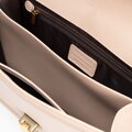 Kožená kabelka crossbody s retiazkou béžová 100-4E-206-9