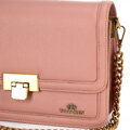 Kožená crossbody kabelka s retiazkou ružová  