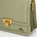 Kožená kabelka crossbody s retiazkou zelená 100-4E-206-Z