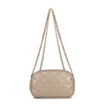 Dámska kožená crossbody kabelka na retiazke strieborná 99-4E-305-S