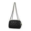 Dámska kožená crossbody kabelka na retiazke malinová 99-4E-305-33