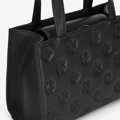 Kožená crossbody kabelka s razením čierna 99-4E-303-1