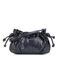 Čierna dámska crossbody kabelka Wittchen z imitácie kože s krokodílím vzorom