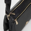 Dámska trojkomorová kožená crossbody kabelka čierna 99-4E-013-1