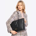 Shopperka z kože s ozdobným strapcom čierno-zlatá 100-4E-610-1G